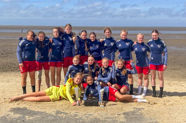 Beach Soccer Cup in Cuxhaven: C-Juniorinnen auch im Sand erfolgreich